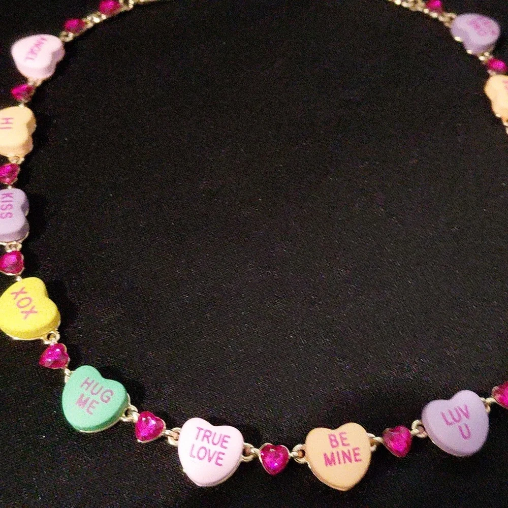 BETSEY JOHNSON SWEETHEART NECKLACE - Picture 5 of 7